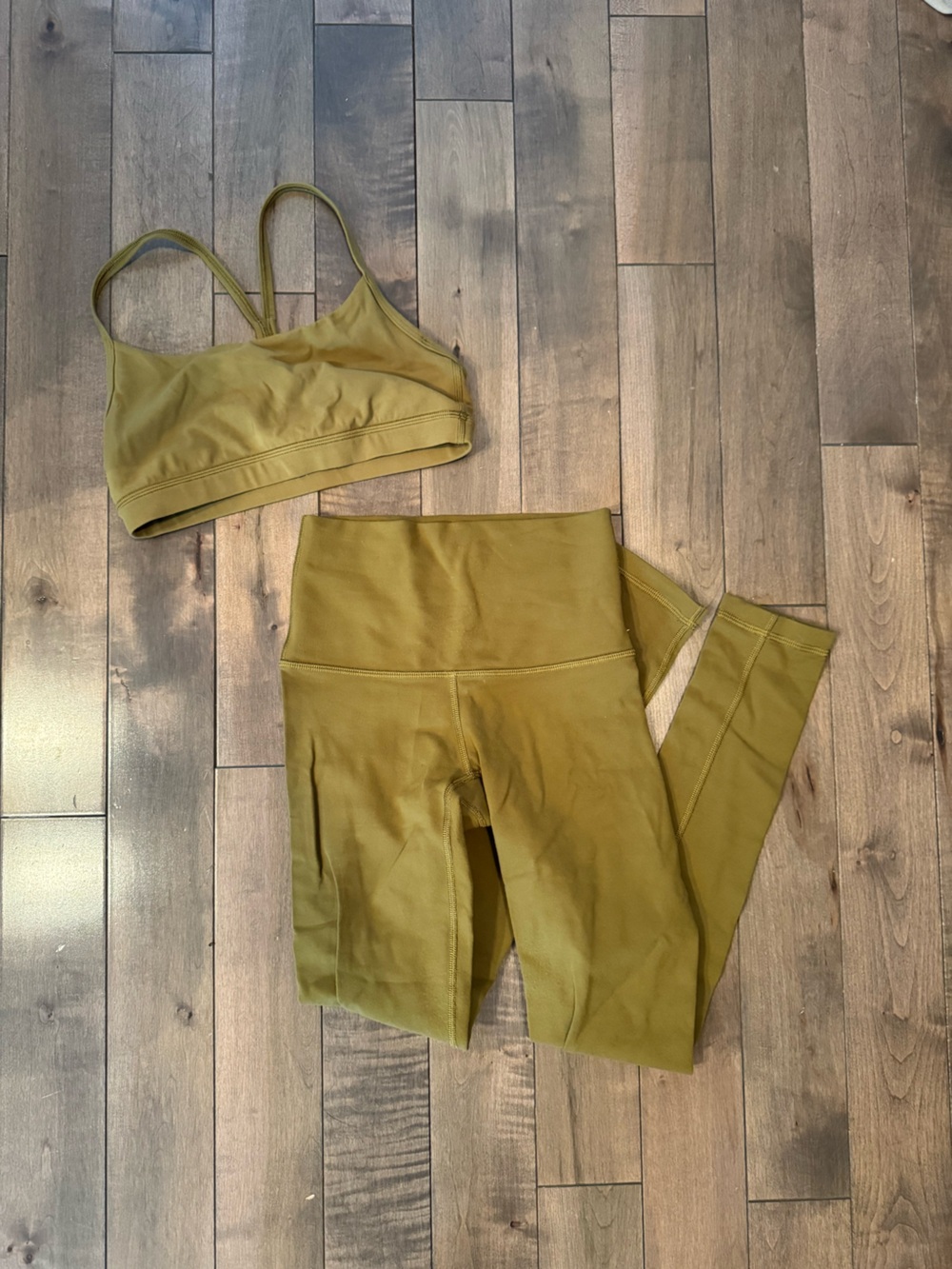 TNA Activewear Set - Sports Bra & High-Waist Leggings